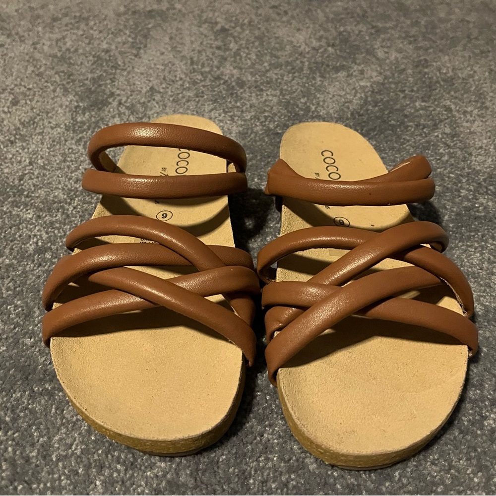 New- Matisse Genuine Leather Strappy Sandal Size 9